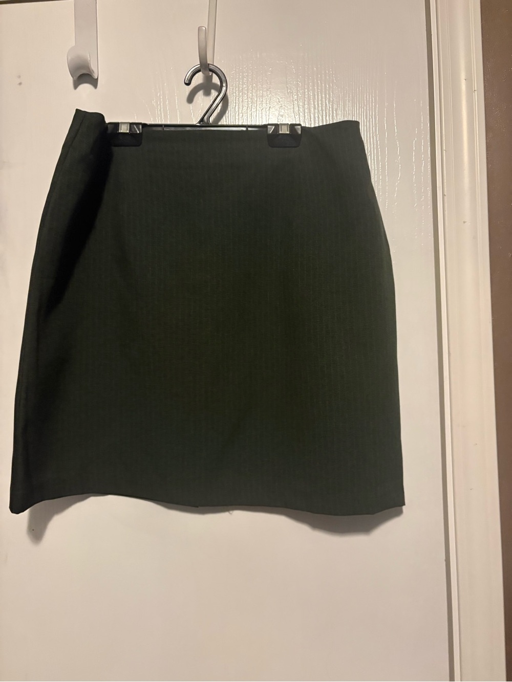 Sleeveless Tailored Skirt or Pantsuit in Olive Green - Picture 3 of 4